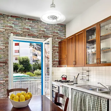 Caruso 4 By Villasandco Rentalsorrento Apartamento